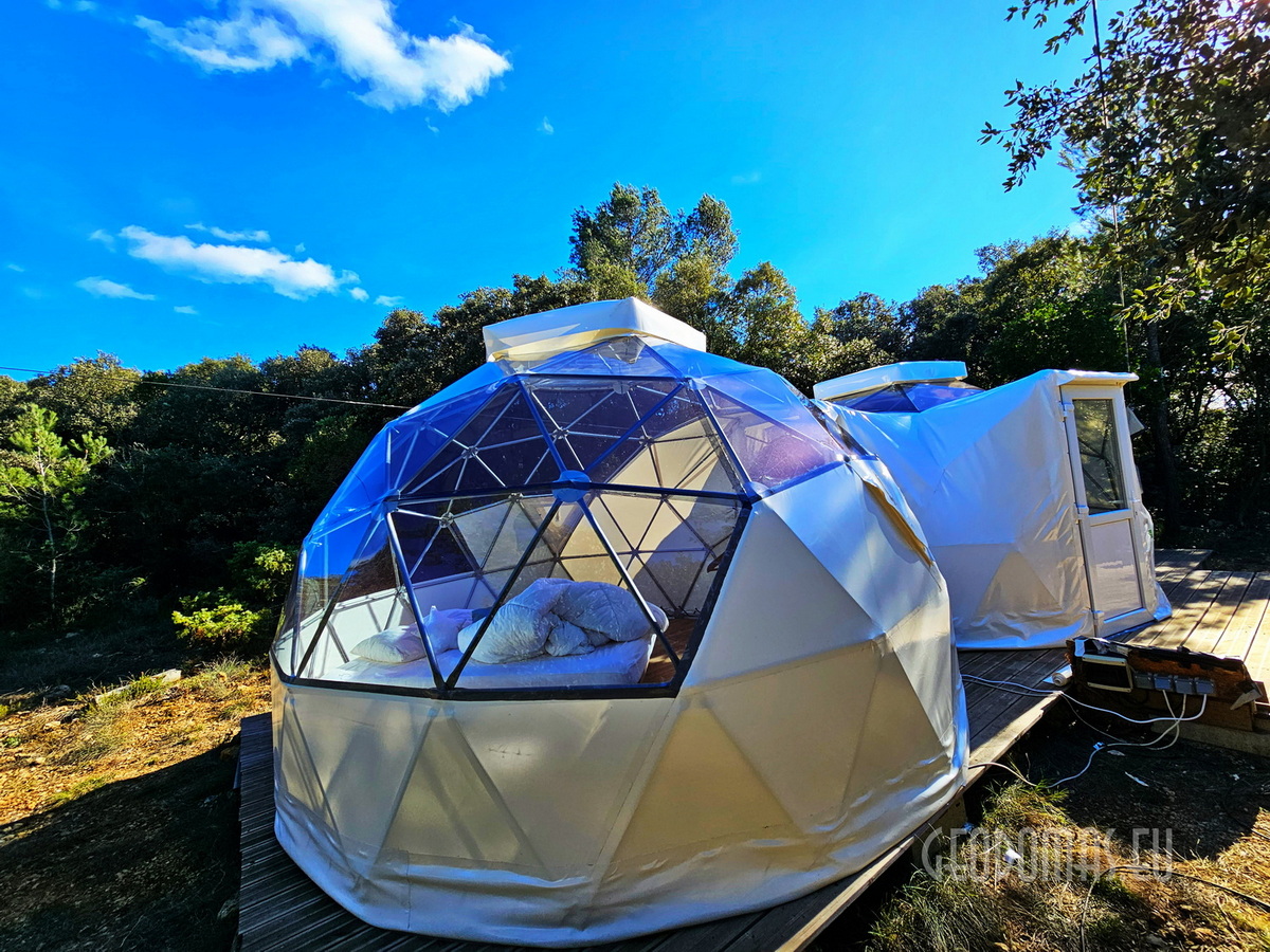 CRYSTAL DOME & 28m2 GLAMPING Domes | Astronarium.Fr